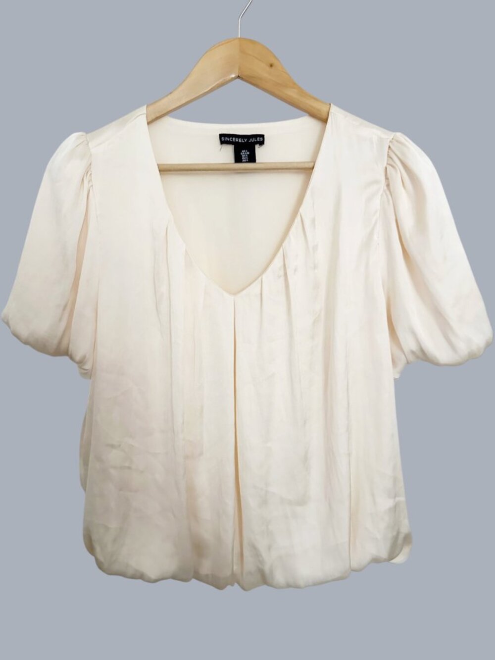 Sincerely Jules Womens Silky Satin SS V-Neck Blouse Cream Pleated Top Large